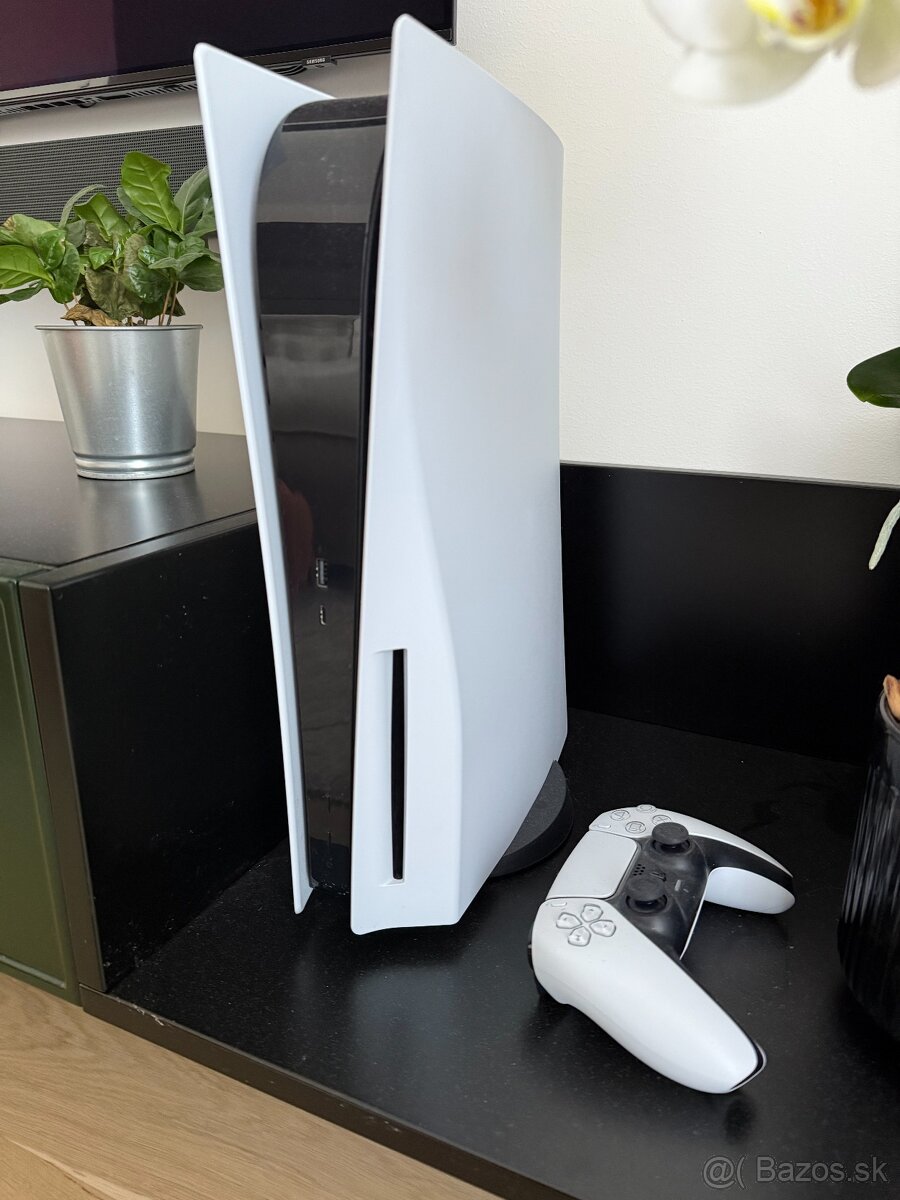 Playstation 5 + 2x ovládač