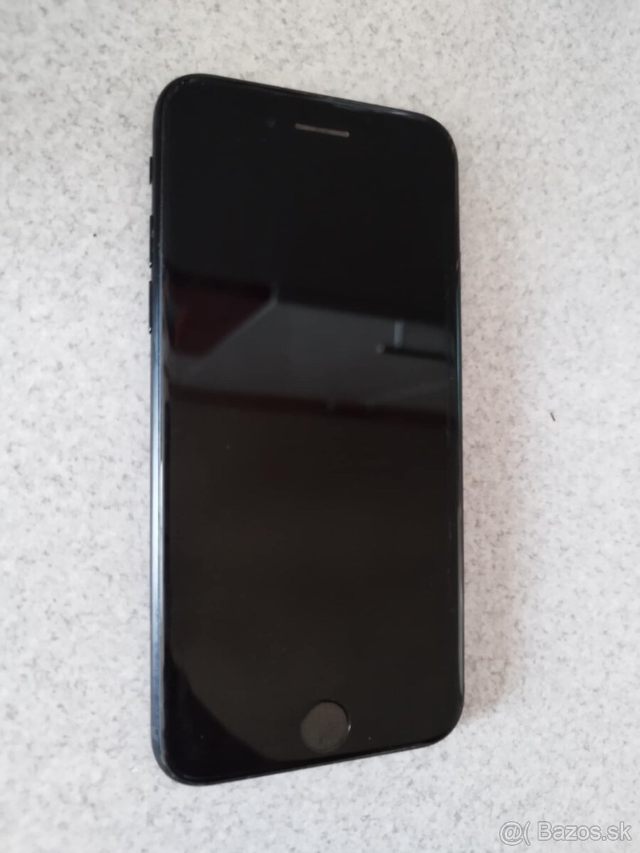 Predám Iphone SE 2022-128gb