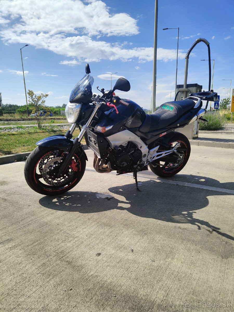 Suzuki GSR 600