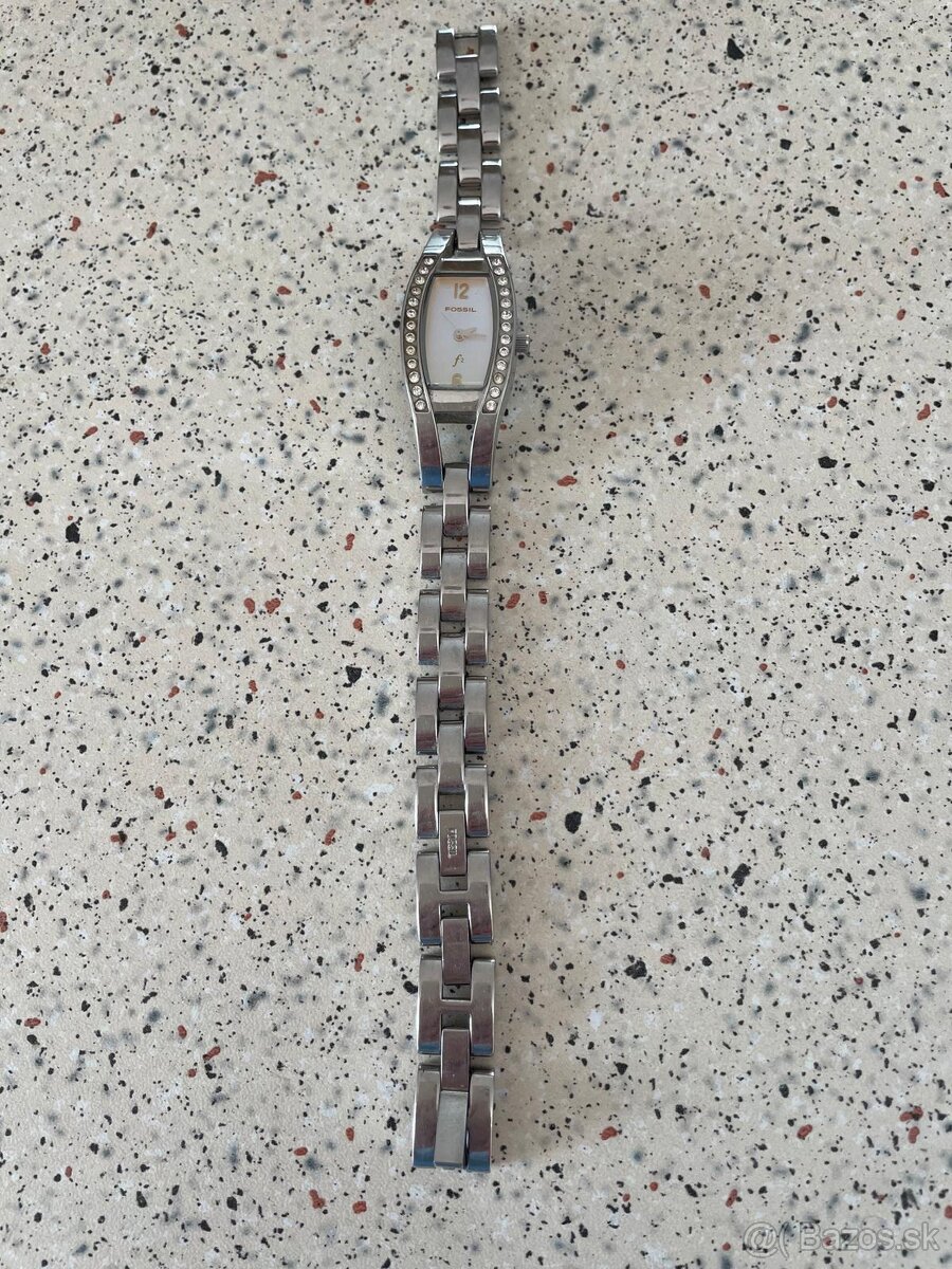 Hodinky Fossil so swarovskeho kryštálmi