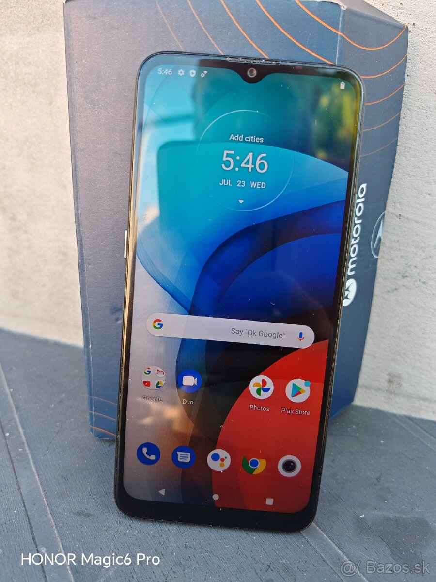 Predám Motorolu moto E7