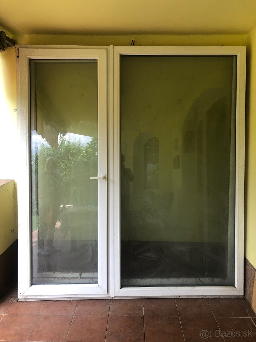 Predam plastove okno (dvere)