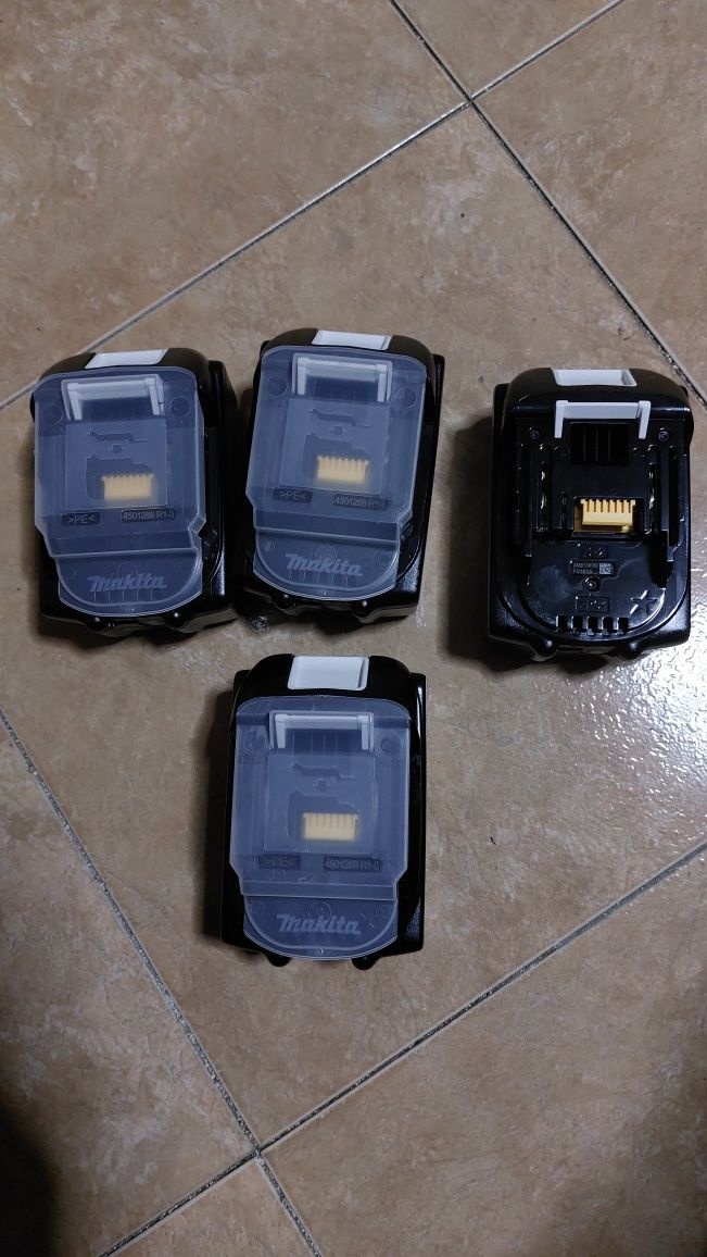 4x nová baterie Makita BL1850B
