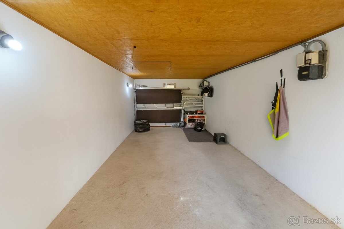GARÁŽ- JILEMNICKÉHO