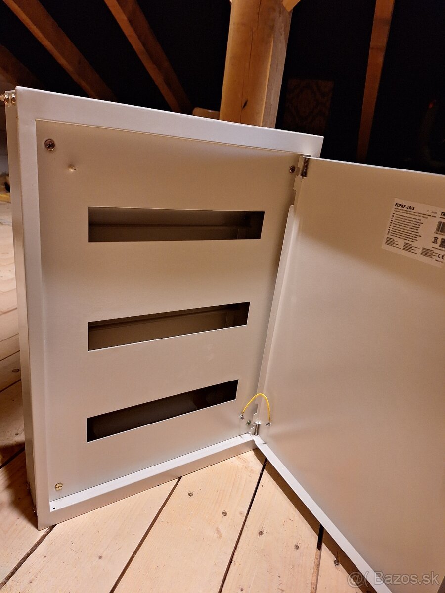 nadomietková rozvodná skriňa 16/3 - 48 modulová