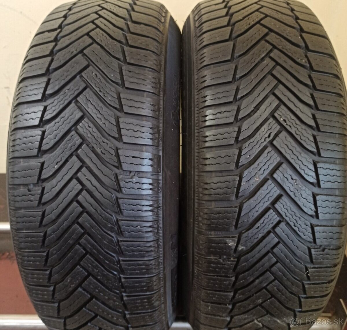Predam zimne pneumatiky 225/55 r17 MICHELIN