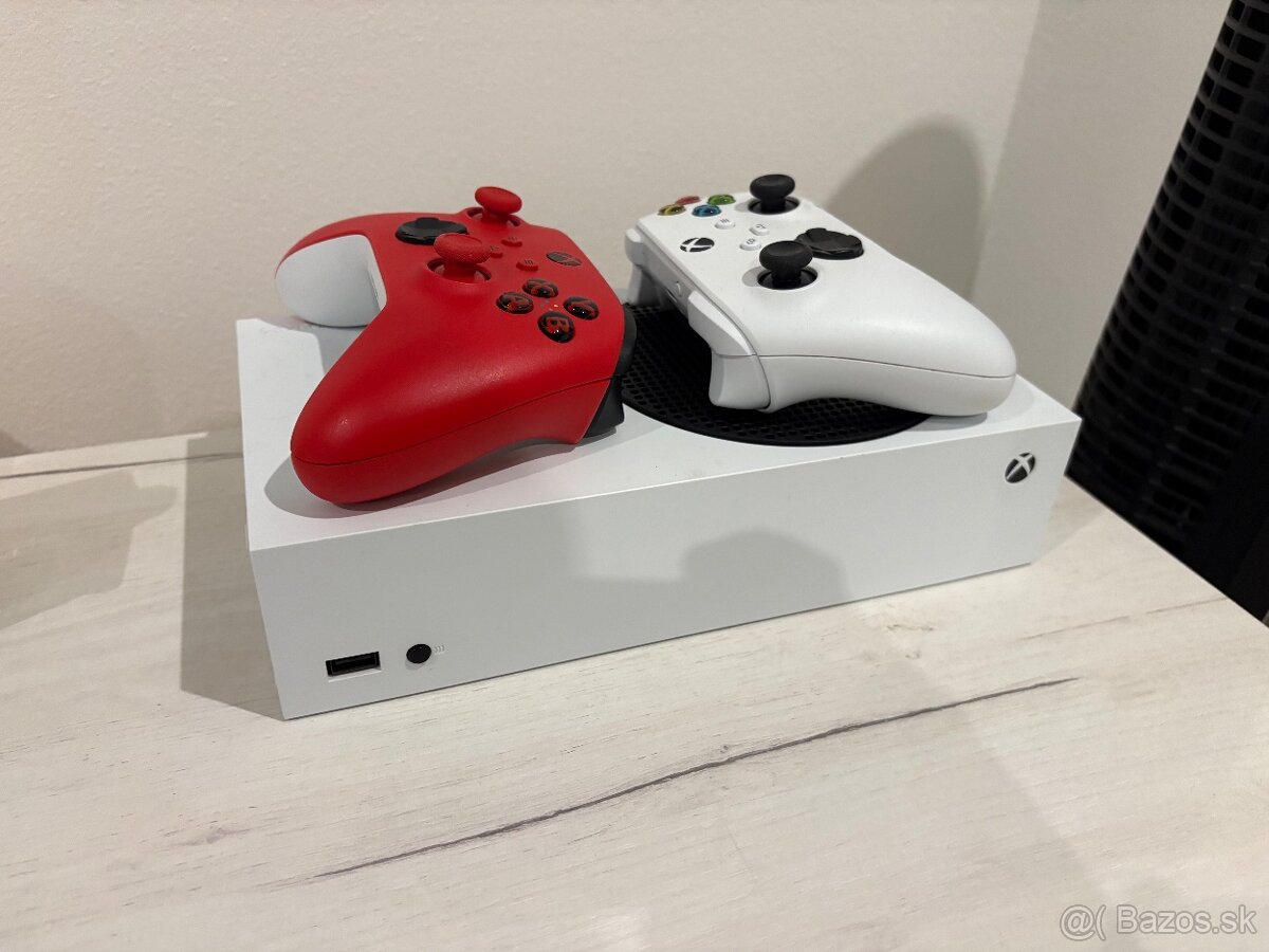 Xbox series S + 2 ovládače