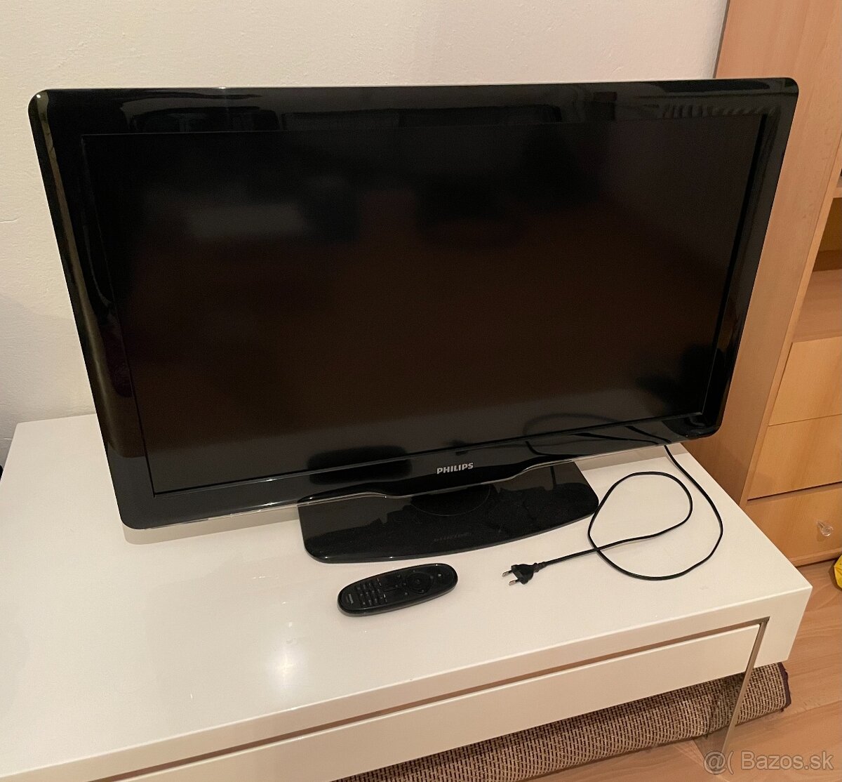 PHILIPS LCD TV