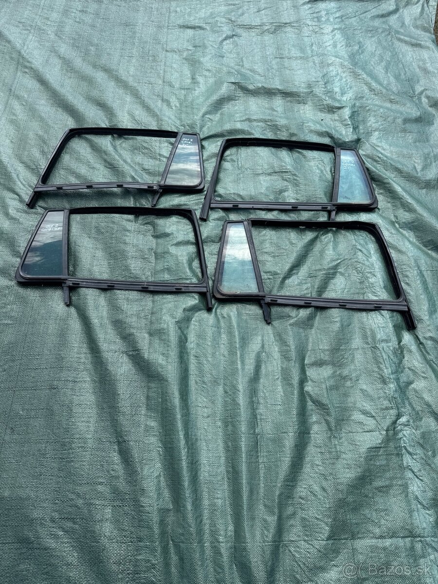 Zadné pevné okno ľavé a pravé Octavia 2 Combi