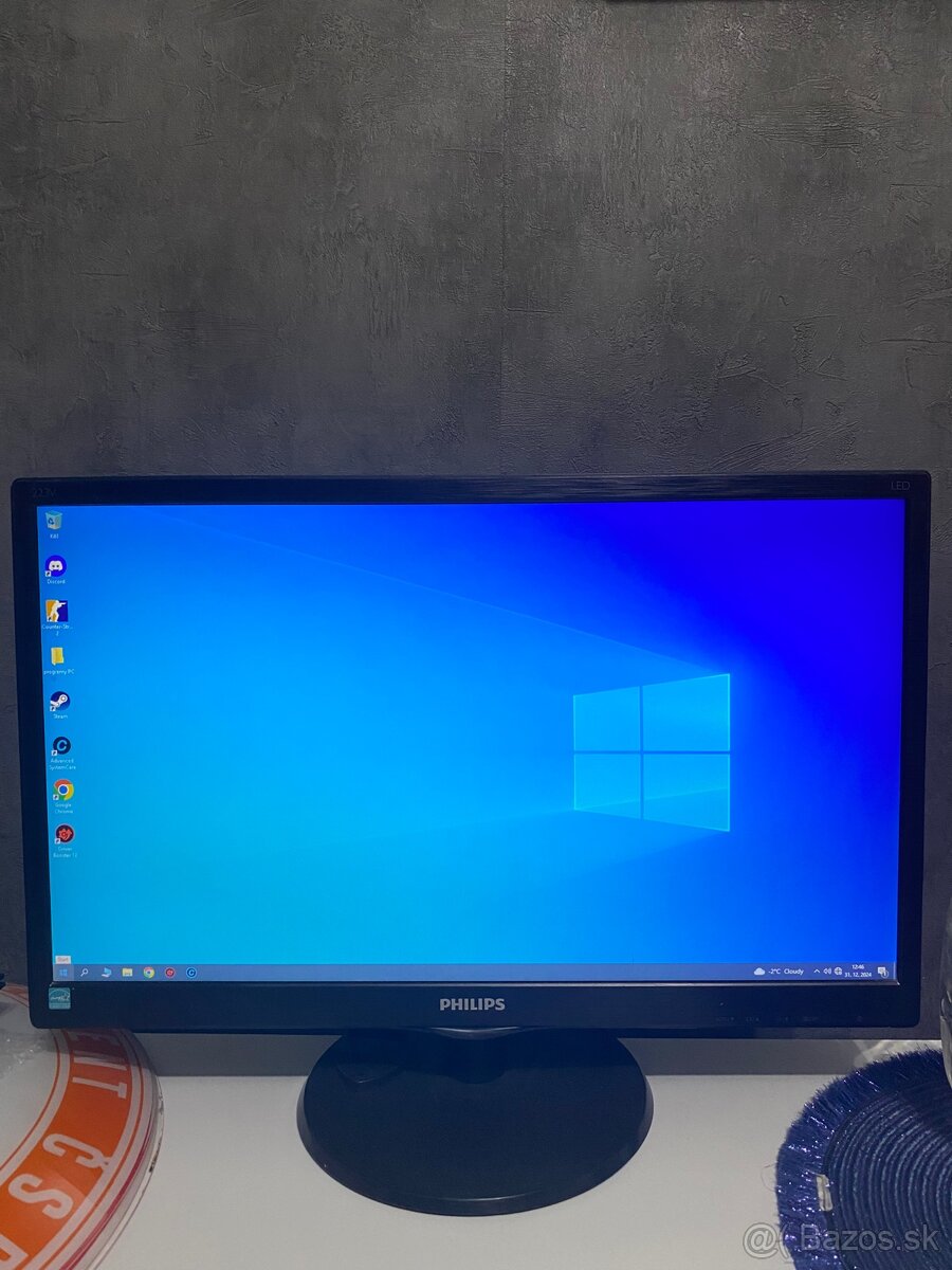 Predám počítač s monitorom