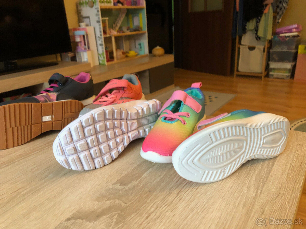 Na predaj  detská dievčenská obuv, novú