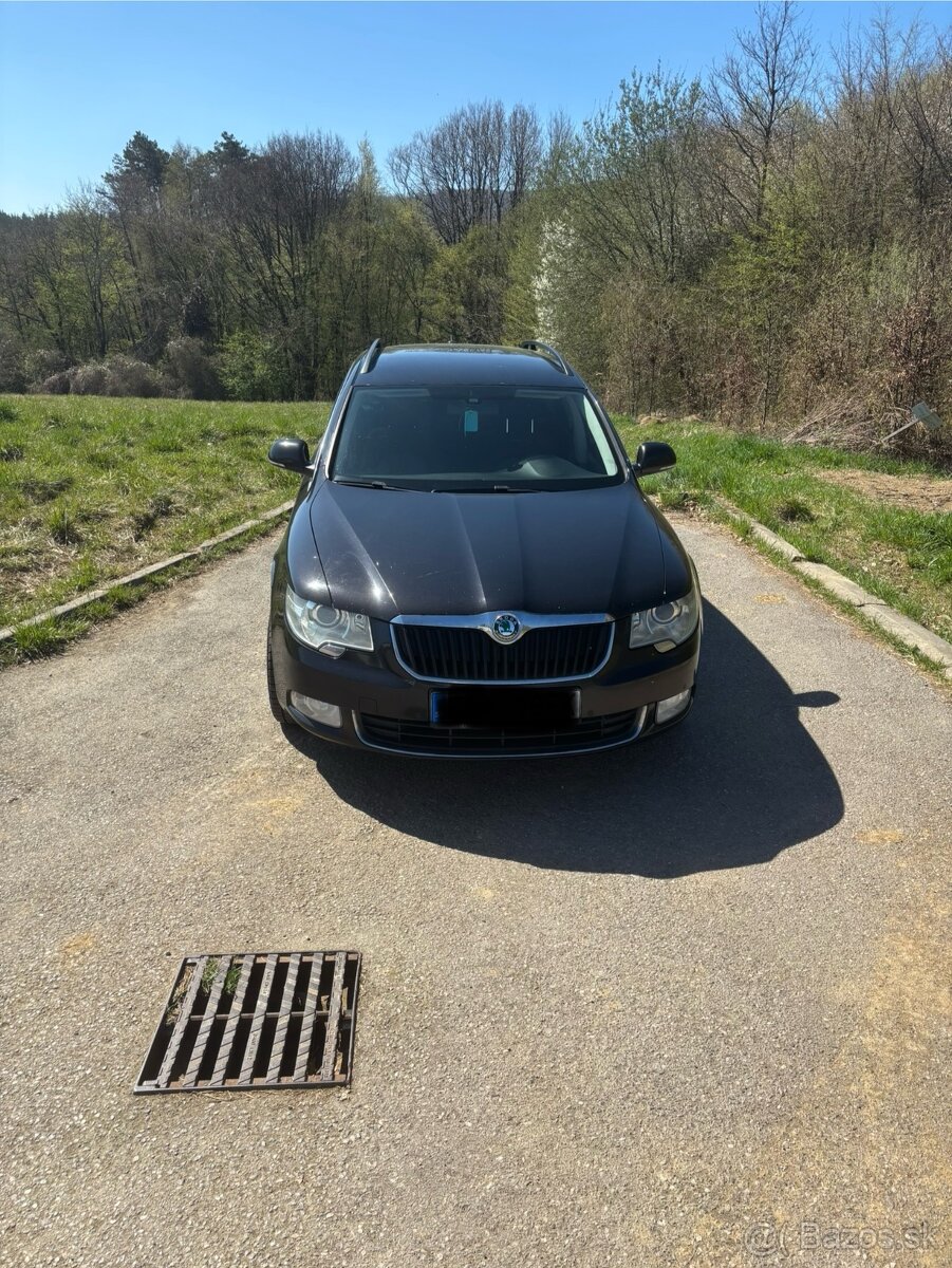Škoda Superb 2012 combi