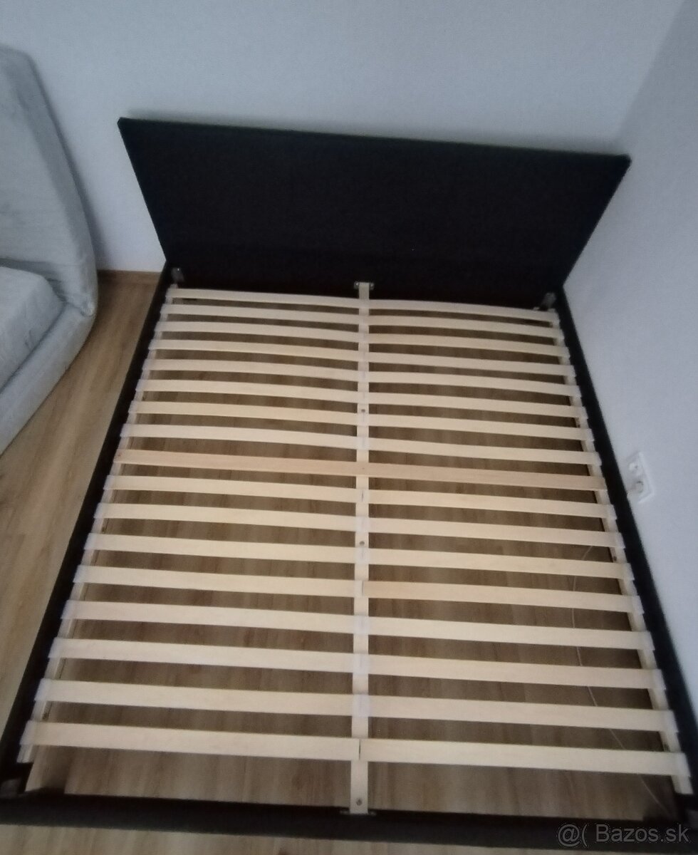 Manželská posteľ 180x200cm s matracmi