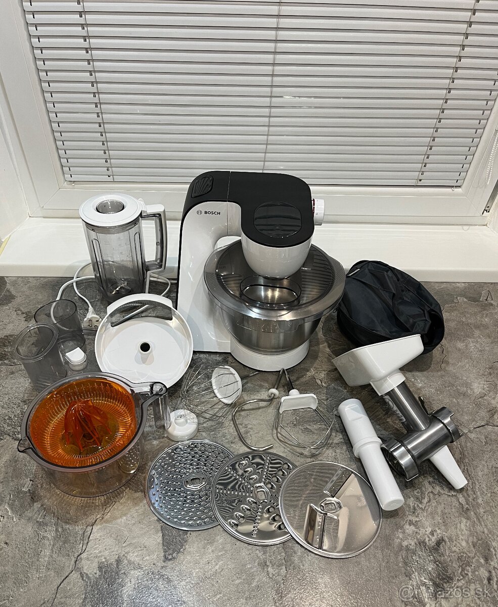 Kuchynský robot Bosch MUM 52131 700W