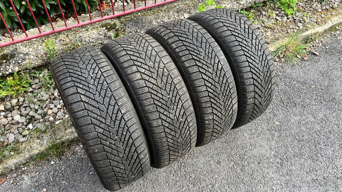 ⚪️Zimne 215/55 r17 Pirelli