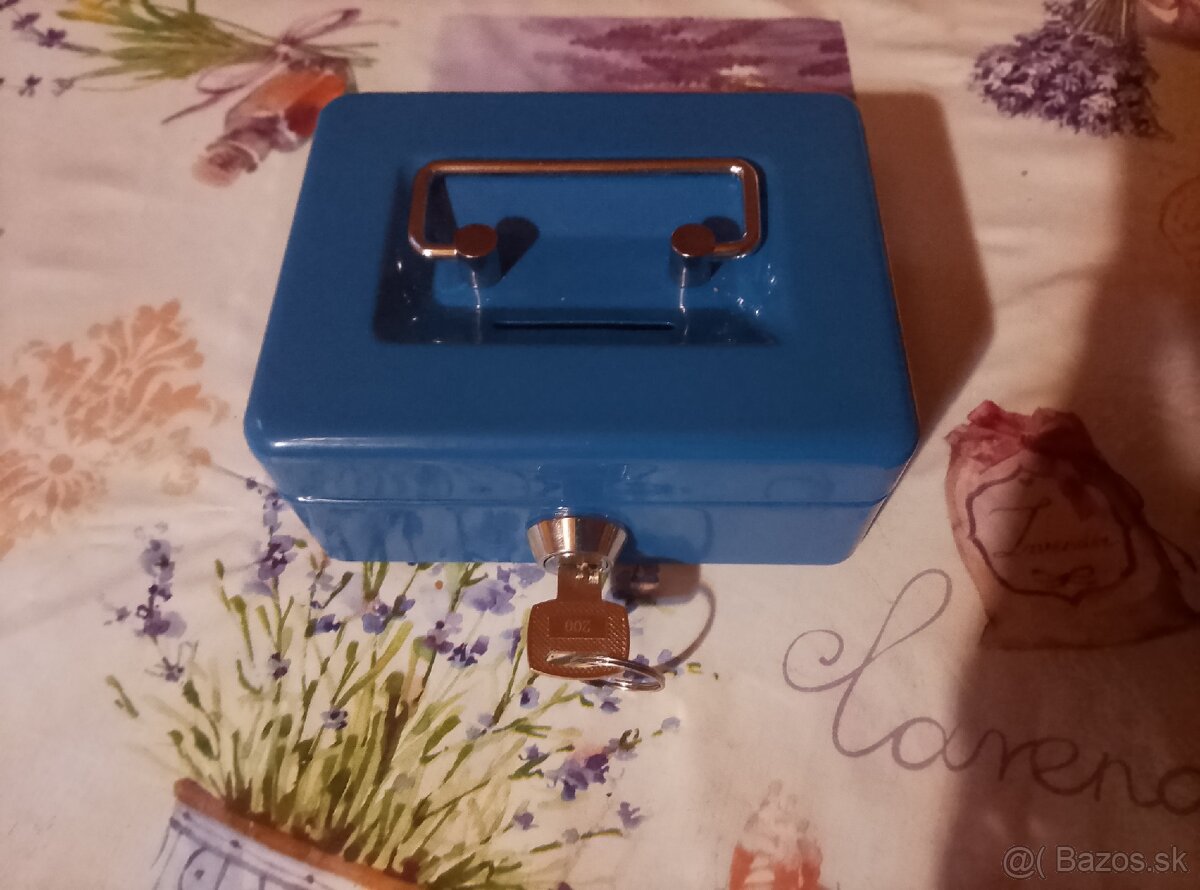 Oceľová pokladnička