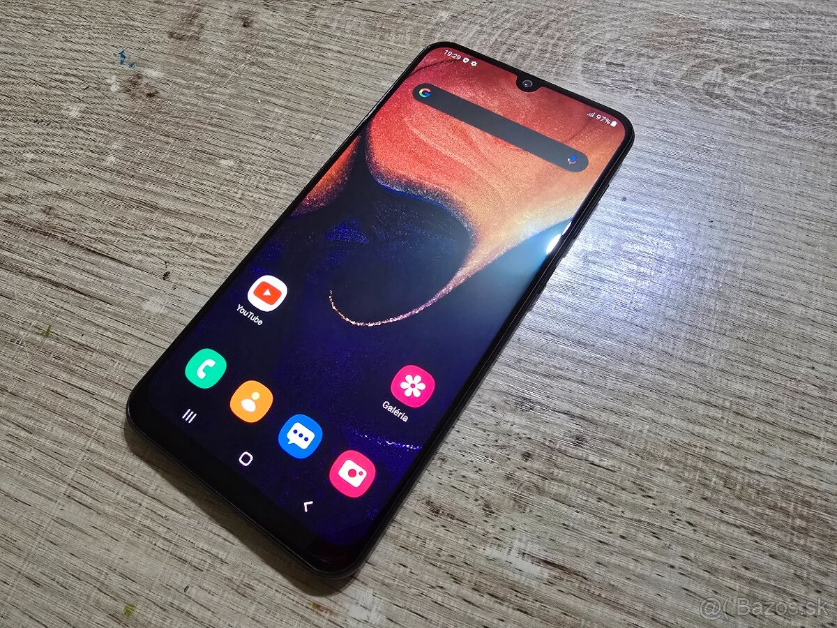 Samsung A50 128gb dual sim plnefunkcny telefon s nabijacim k