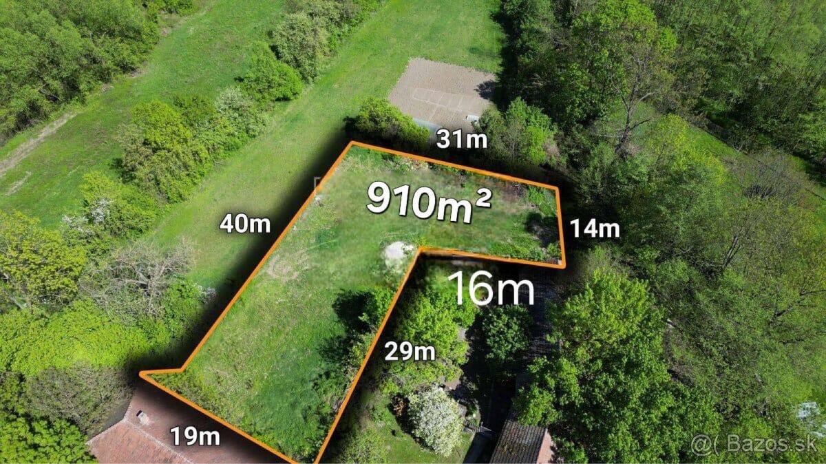 Stavebny pozemok - Podhorany / Nitra - na predaj