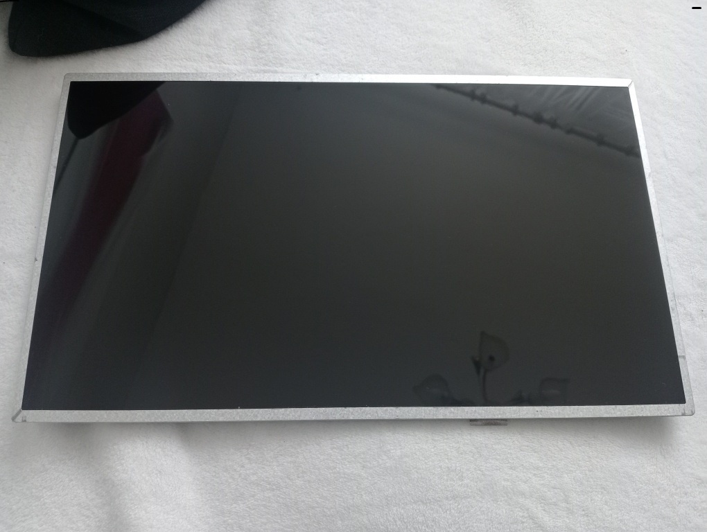 predám 15,6" displej z notebooku , 40pin ,, LP156WH4