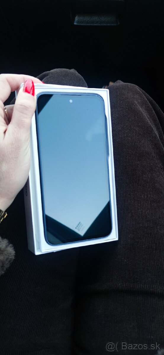 Predám Samsung Galaxy A35 8G -256GB