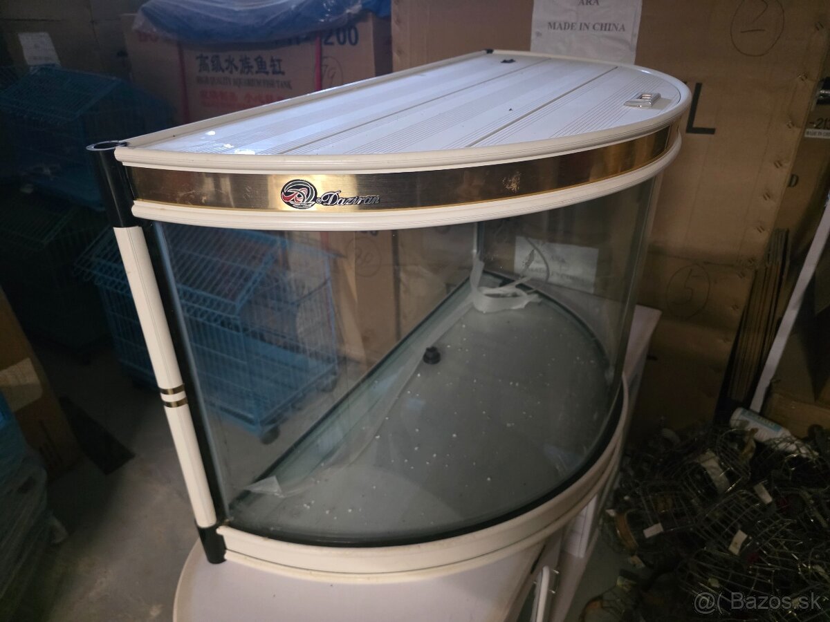 Predam akvárium 240L