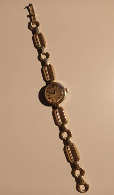 Náramkové Retro hodiny