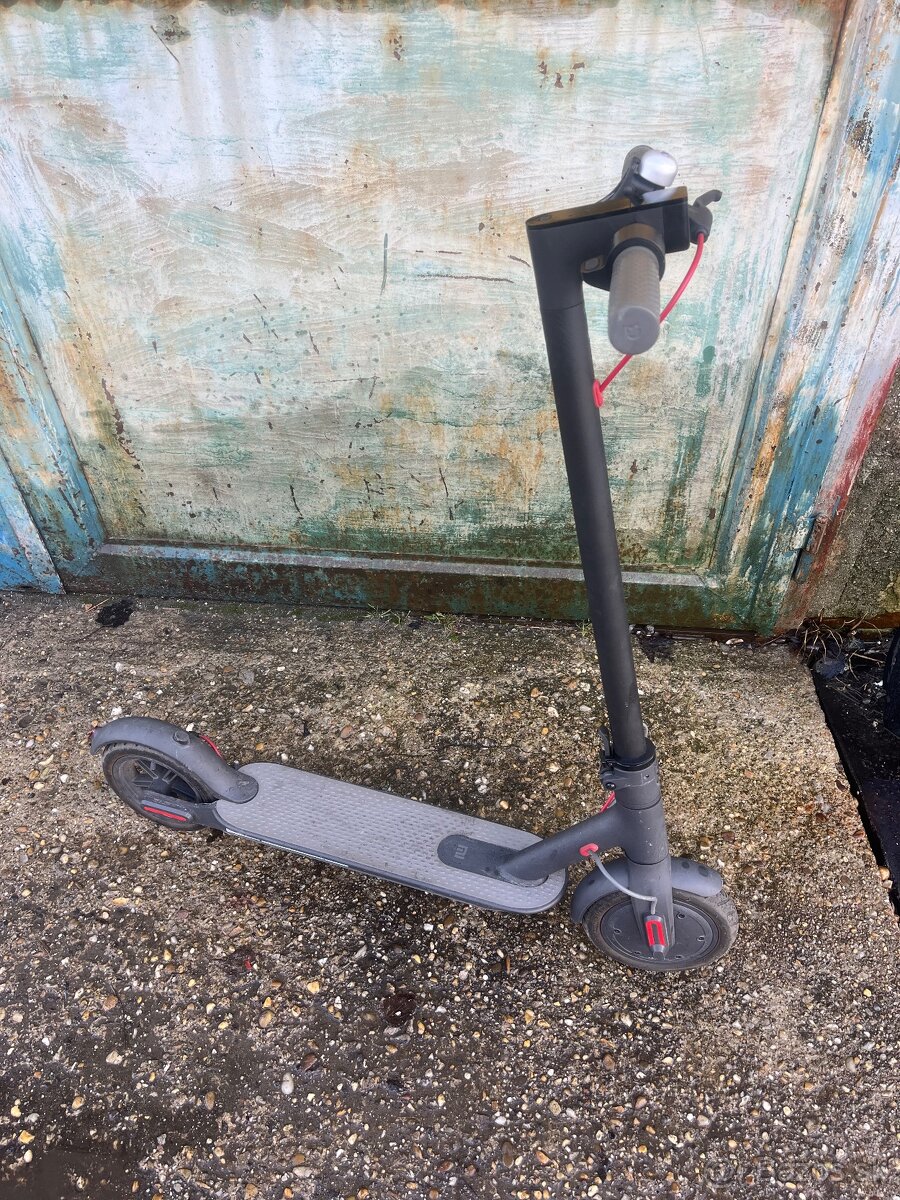 Elektro kolobezka Xiaomi M365