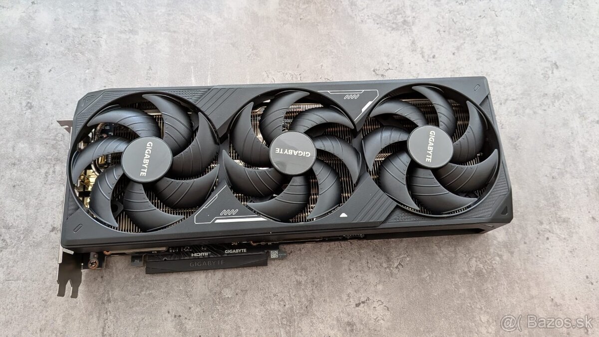 GIGABYTE GeForce RTX 5080 WINDFORCE OC SFF 16GB