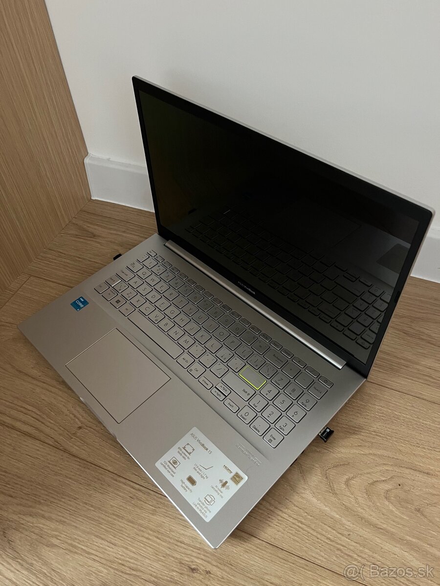 ASUS VivoBook 15