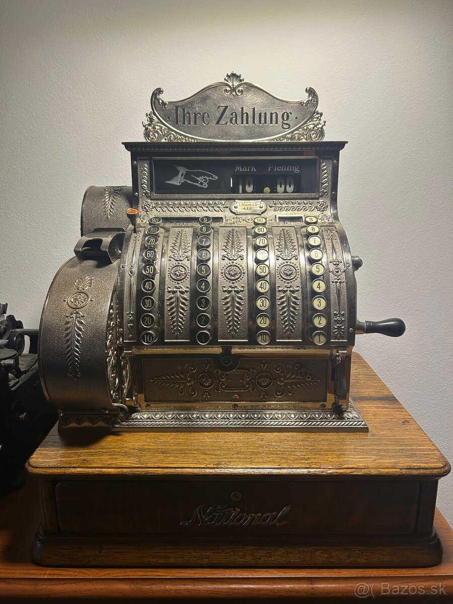 Starožitná mechanická pokladňa