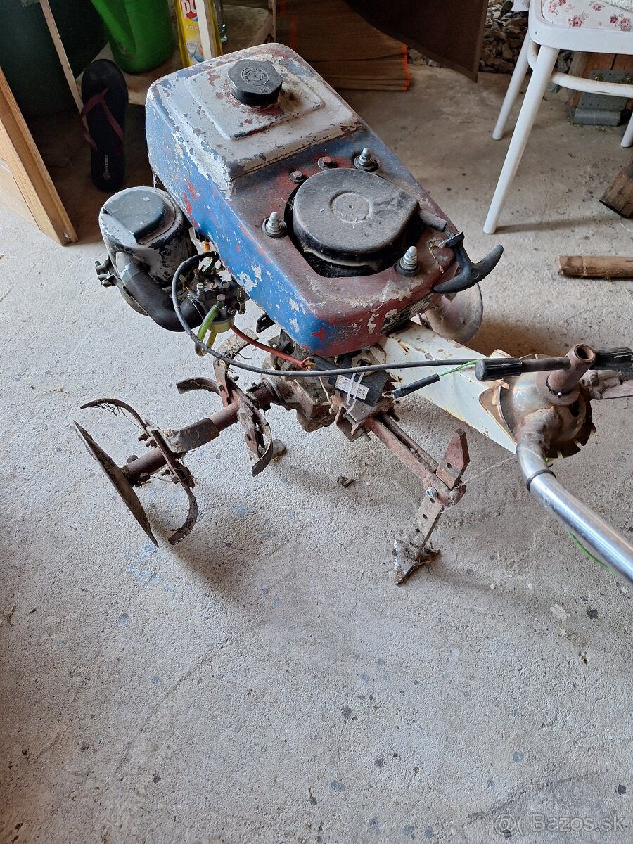 Rotavator robi