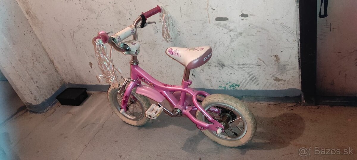 Detský ružový bicykel