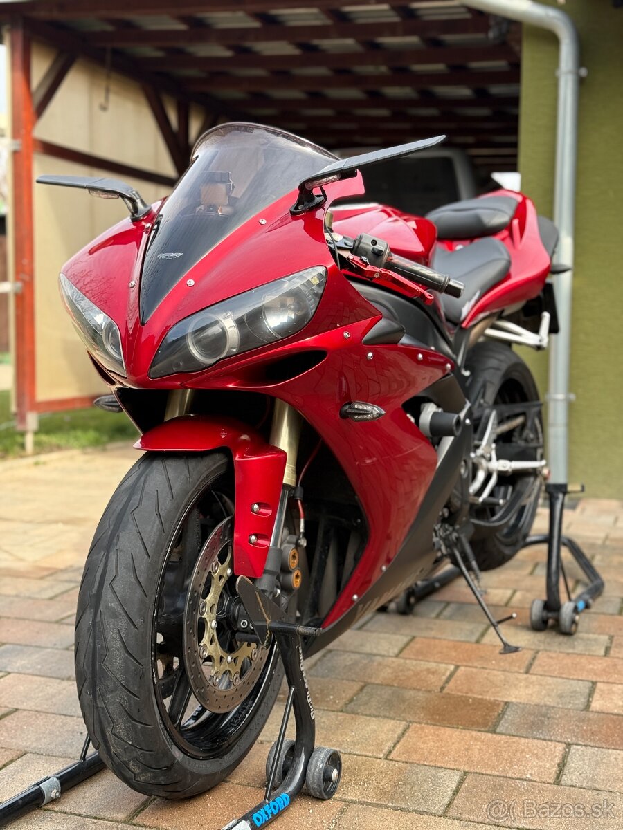 Yamaha R1 rn12
