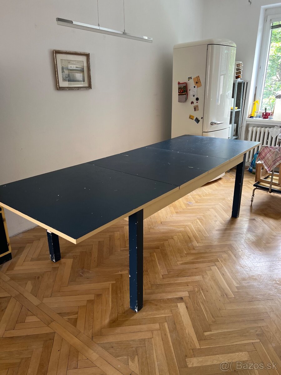 Predám rozkladací jedálenský stôl