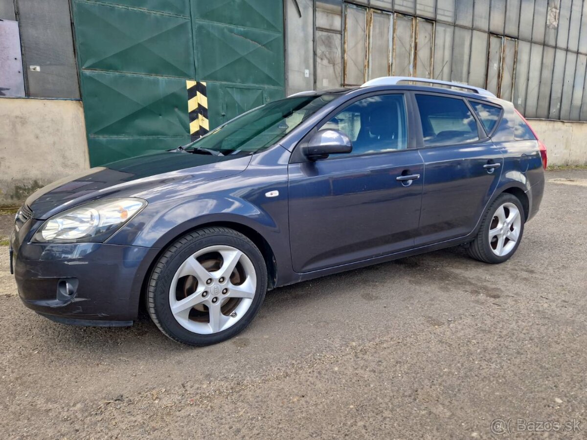 Predám Kia Cee´d 2.0 CRDi 103 KW SPORT r.v.11/2010