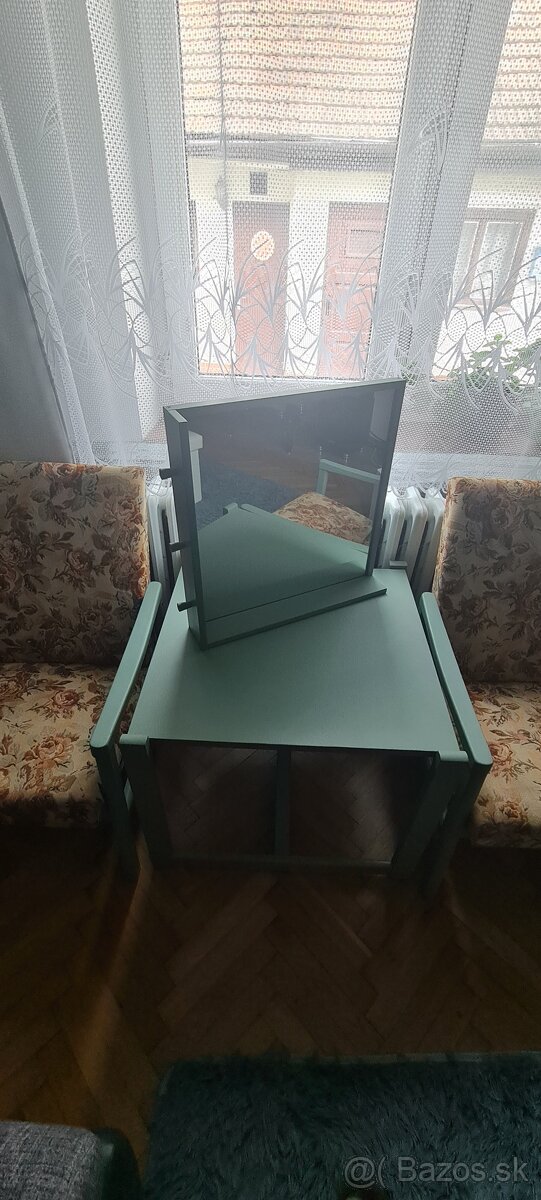 Retro kreslá zrenovovaný