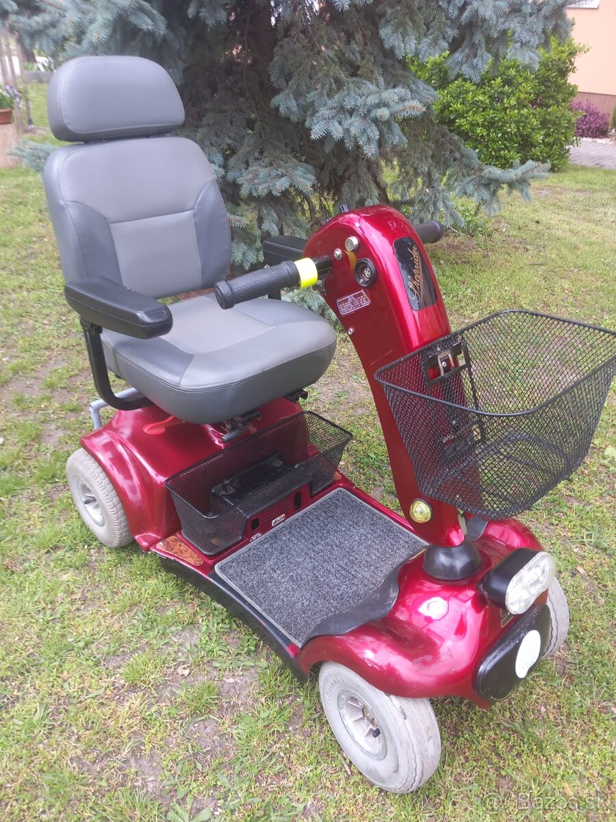 Elektrický invalidný vozík, skouter, moped.TOP STAVU