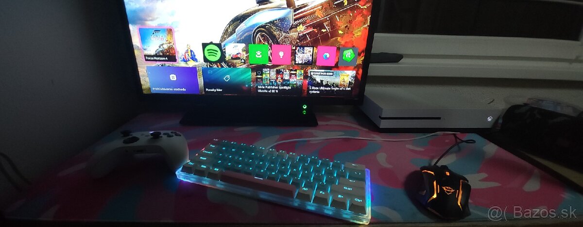 Predám xbox one s z účtom