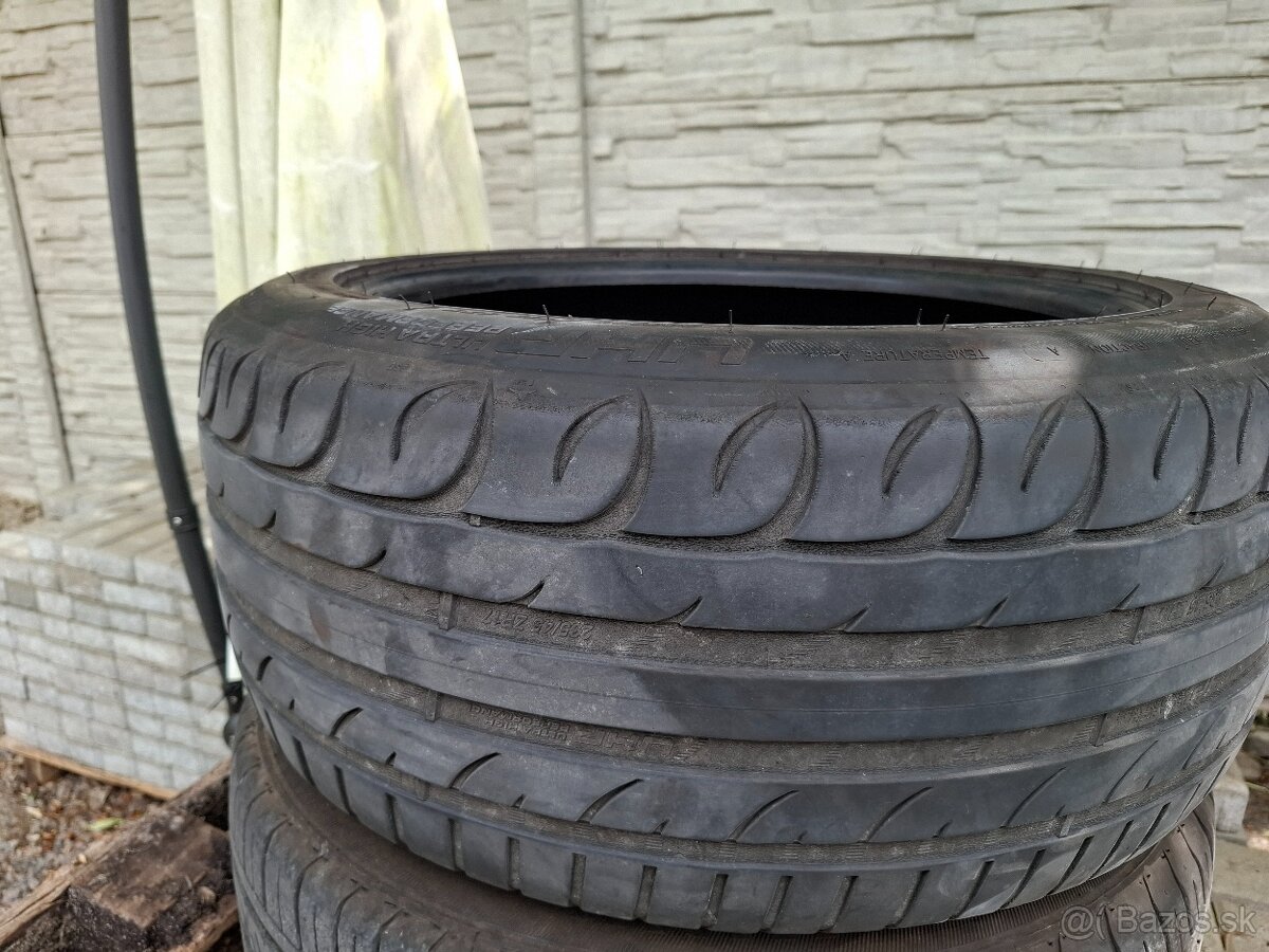 235/45 r 17