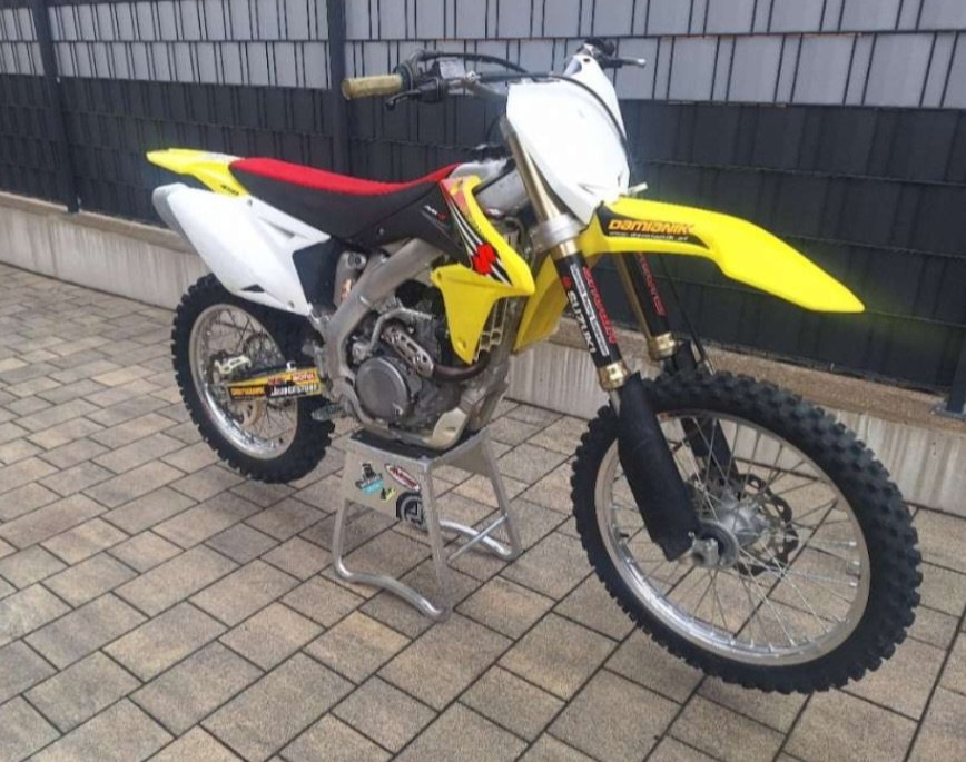 Suzuki RMZ 450 top stav len ca 35 hodín od nova kxf yzf crf