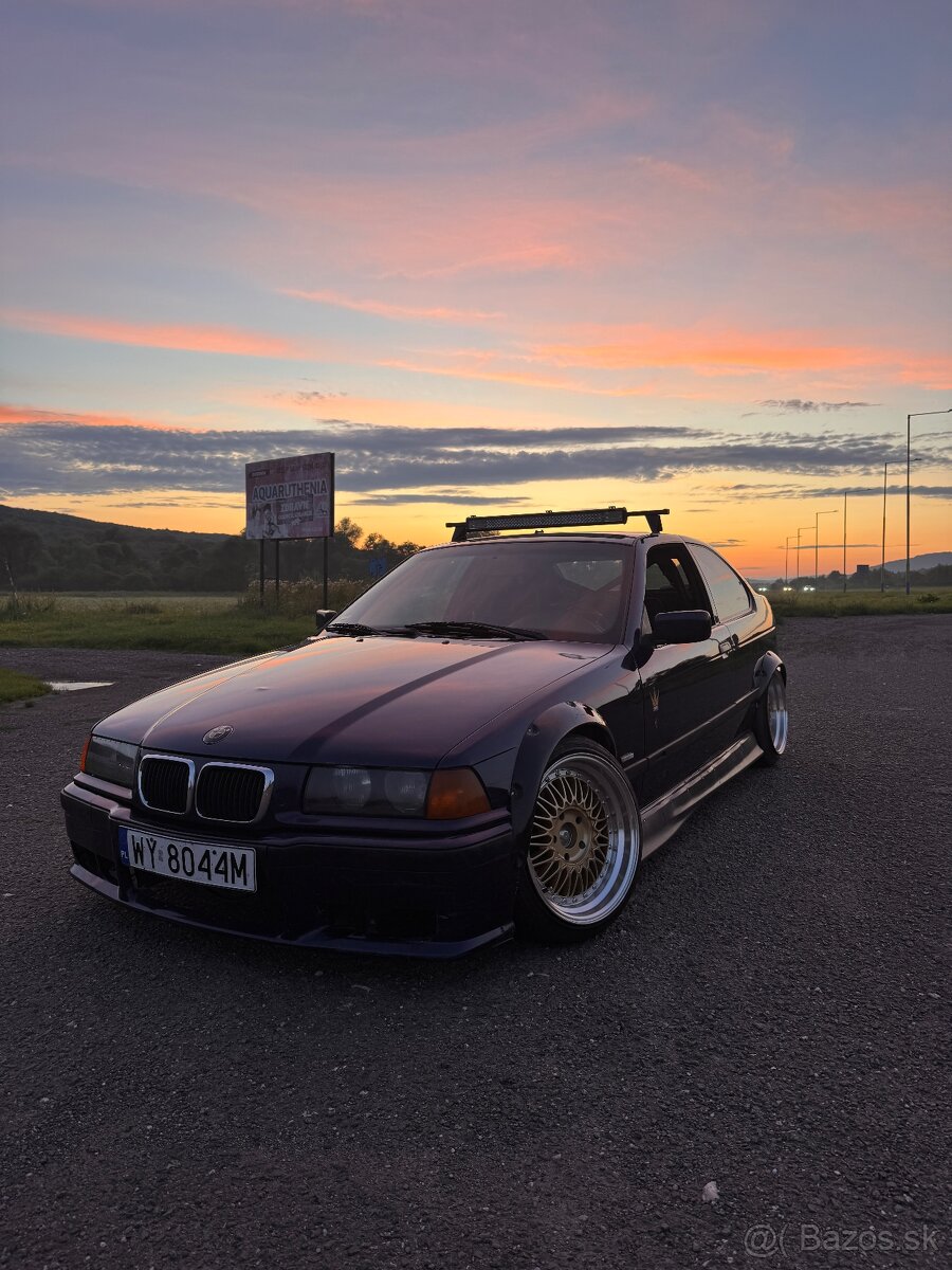 BMW e36 328is compact
