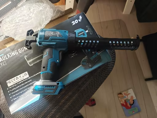 Akumulátorová silikónovacia pištoľ pre batériu Makita