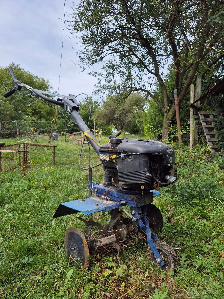 Moto-Kultivátor
