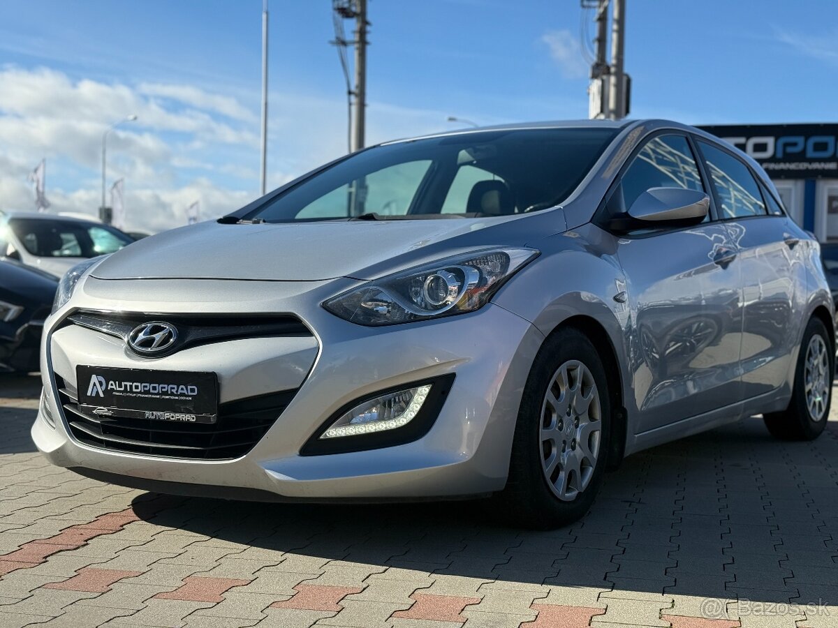 Hyundai i30 1.6 CRDi DOHC 16V Comfort