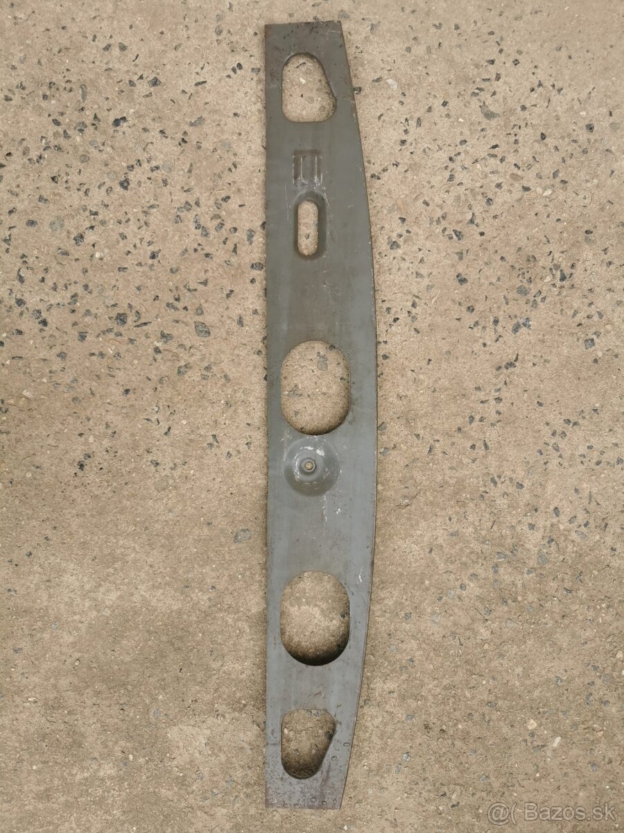 Škoda 100-110R Plech vaničky kufru