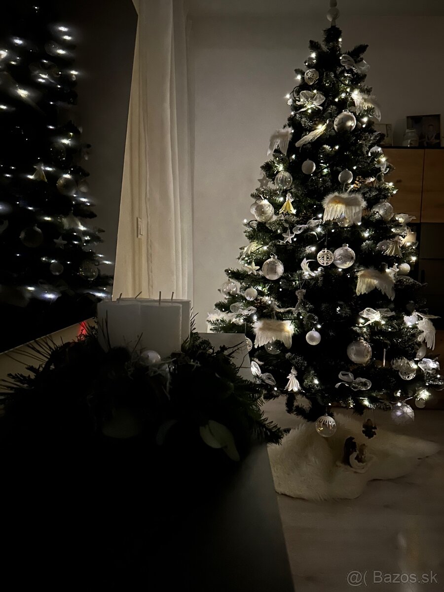 Umely vianocny stromcek 220 cm