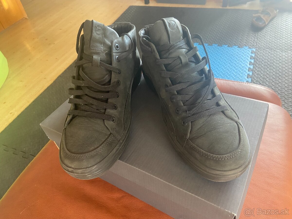 Predám chlapčenské zimné topánky ECCO č.42