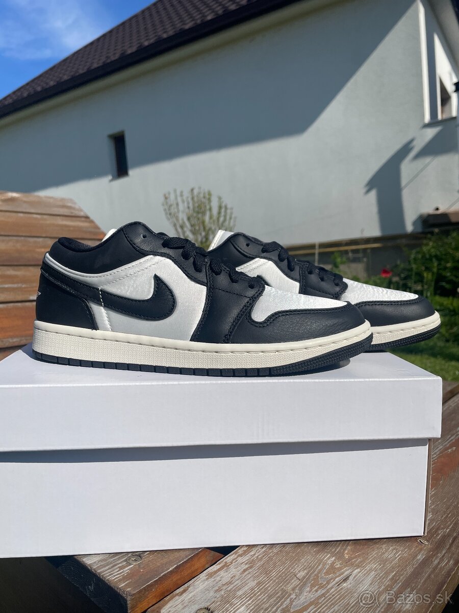 Nike Air Jordan 1 Vintage Black White Panda Sail