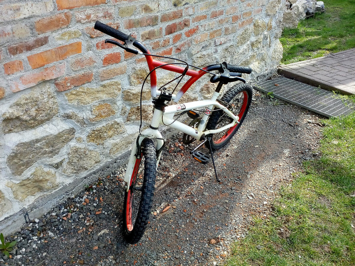 Bicykel na štýl BMX