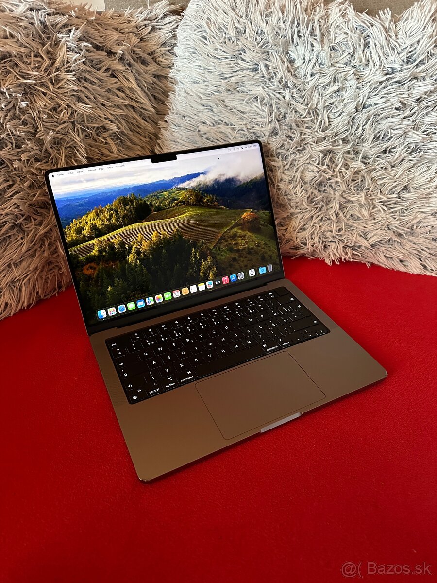 Apple Macbook Pro 14 M1, 16GB, 512GB, 206 cyklov